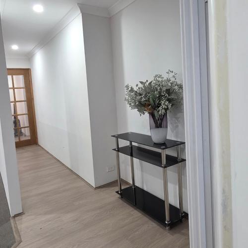 Spacious Home Located Near Airport & City in Maddington