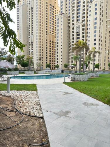 LYO guest house Dubai marina BEDSPACE, Дубай (фото 5)