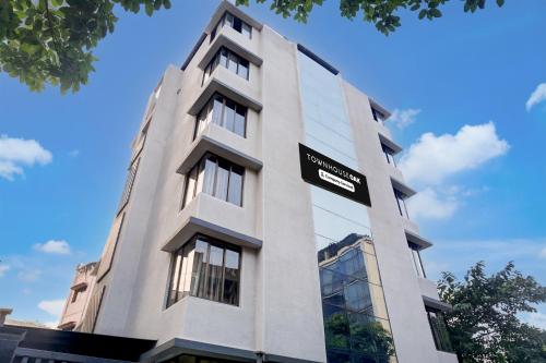 Super Townhouse Oak Viman Nagar Formerly Kuber Inn - Sambar
