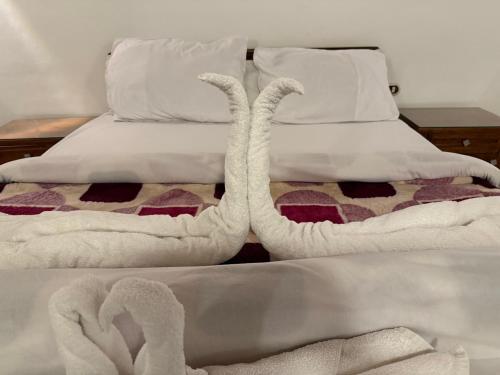 1 queen bed