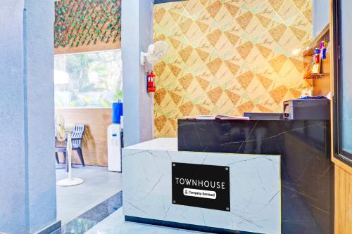 Lobby, Townhouse Amanora Park Town Formerly Samrat Inn in Pune