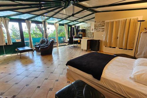 Beautiful loft for 2 with lovely terrace in a quiet location in Meulan-en-Yvelines