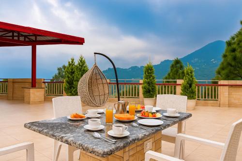 Lingkungan sekitar, Hotel Shiva Lake - Near Mussoorie Lake in Tundhar Village