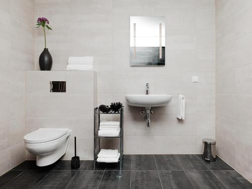 W Apartments Seafront, free parking, Tallin (foto 5)