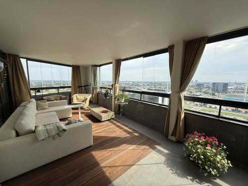 Arena Penthouse in the Clouds, Riga (foto 2)