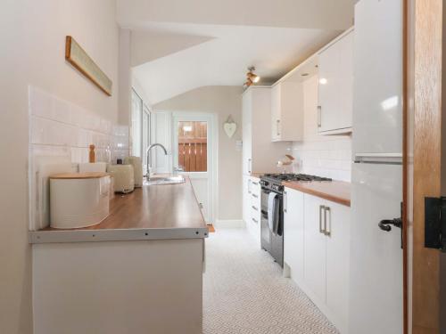 Sea View House - image 13