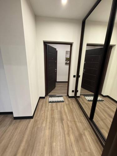 Апартаменти ВІП вул Під Голоском 15 б 9-2 in โฮลอสโก