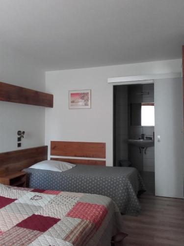 1 double bed
