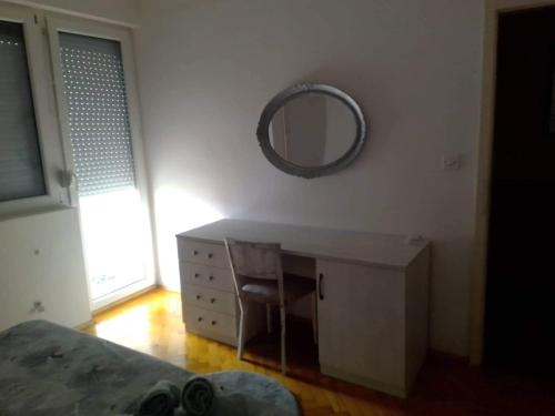 Lovely apartment in district Aerodrom In Skopje, Skopje (fotografie 10)