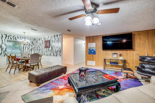 Family Getaway on 4 Acres in Mineola! in Mineola (TX)