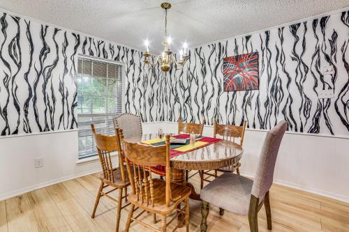 Family Getaway on 4 Acres in Mineola! in Mineola (TX)