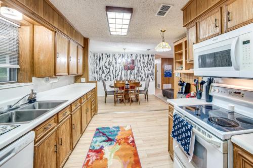 Family Getaway on 4 Acres in Mineola! in Mineola (TX)