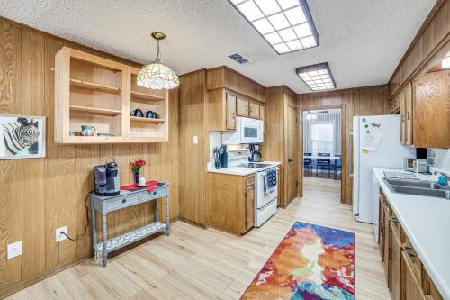 Family Getaway on 4 Acres in Mineola! in Mineola (TX)