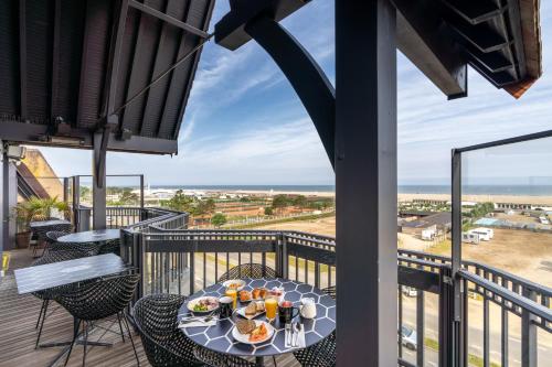 บริการและสิ่งอำนวยความสะดวก, โนโวเทล โดวิลล์ ปลาจ (Novotel Deauville Plage) in โดวีล