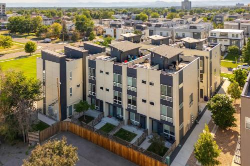 Rooftop Deck and Hot Tub Walkable Denver Townhome in West Colfax