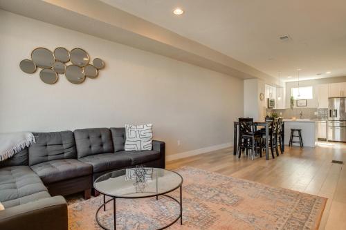 Rooftop Deck and Hot Tub Walkable Denver Townhome in West Colfax