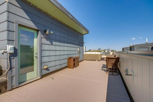 Rooftop Deck and Hot Tub Walkable Denver Townhome in West Colfax