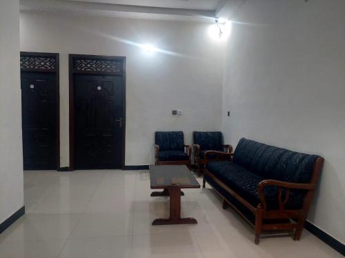 HostHub Guest House Gulshan iqbal - image 14