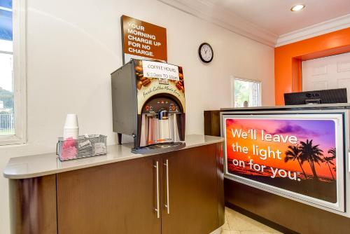 Motel 6 Garden Grove – Garden Grove, CA