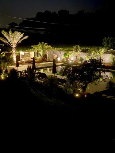 Dārzs, 537 Saint Emilion - Luxury Guest House in Saint-Laurent-des-Combes
