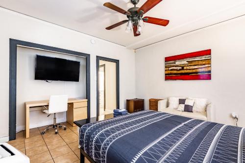 Casa Bonita Apartments in Long Beach, USA