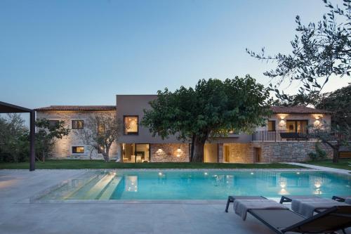 Villa Melon with private pool and BBQ near Poreč (Villa Melon with private pool and BBQ near Porec) in Kirmenjak