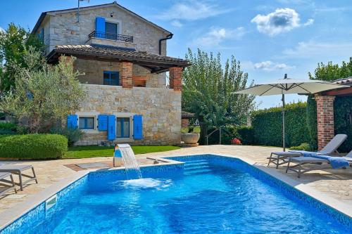 Villa Simone with private pool – khách sạn tại Baderna