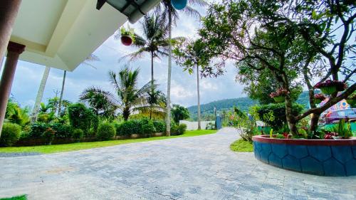 Captain's Cove Home Stay in Nenmeni