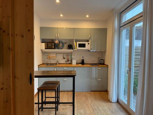 keuken, Blissful Garden Studio in Lourel