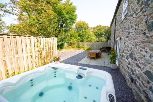 Viesnīcas āriene, Barn Conversion I Family Get Away I Large Groups in Bryngwran
