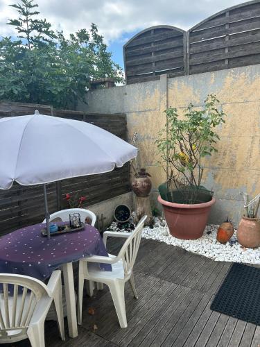 Grand studio à 12 minutes en voiture de Disney (Grand studio a 12 minutes en voiture de Disney) in ฌอซซินี