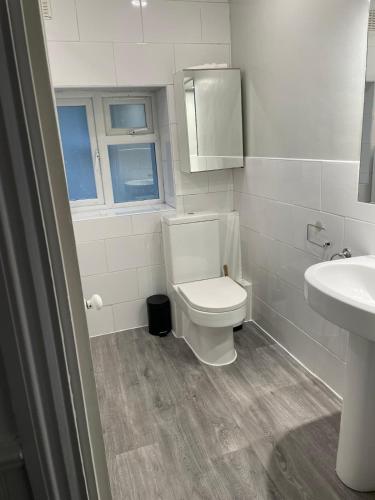 Beautiful Camden Home with Private Garden, Londyn (zdjęcie 8)