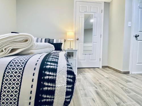 Bright, Stylish and Comfy Luxury Room With Workspace!, Haledon (foto 3)