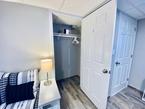 Bright, Stylish and Comfy Luxury Room With Workspace!, Haledon (foto 7)