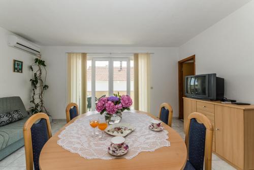  Apartments Manuela in Privlaka