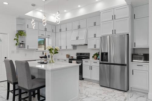 Charming Family Getaway Near Medina River in Bandera (TX)