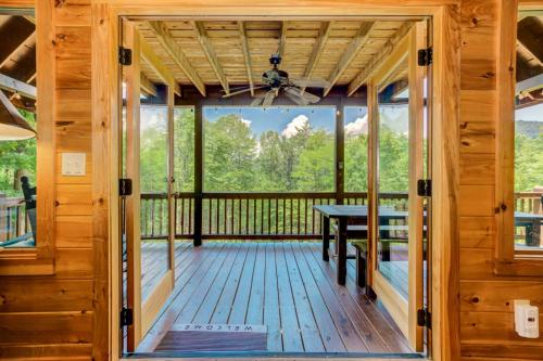 Family Time Cabin - Cozy Outdoor Lounges Firepit Hot Tub & Game Room - image 8