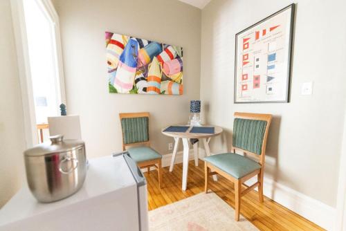 บริการและสิ่งอำนวยความสะดวก, The Edenton Collection-Captain's Quarters Inn in อีเดนตัน (NC)