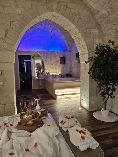 Swimming pool, Romantic Suite with Private Jacuzzi Malely Suite in Martina Franca