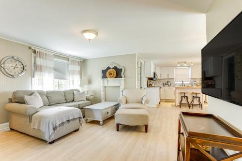 Pet Friendly w/ Yard: 1 Mi to Wilson State Park