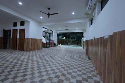 Hotel Saurabh in Srinagar