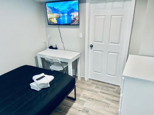 Bright, Stylish and Comfortable Room with Workspace!, Haledon (foto 3)