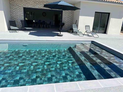 Prestigious villa between Vignobles Océan and Bordeaux avec piscine gîte à louer Le Pian-Médoc