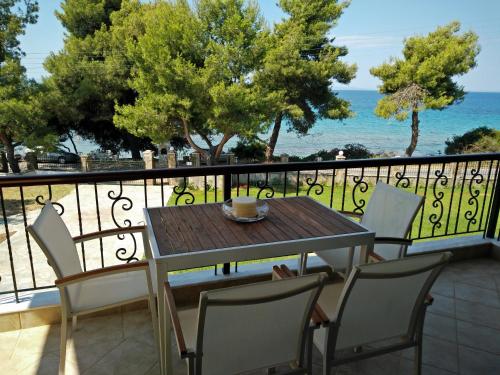  Moriel Seaside Homes Suites in Elia