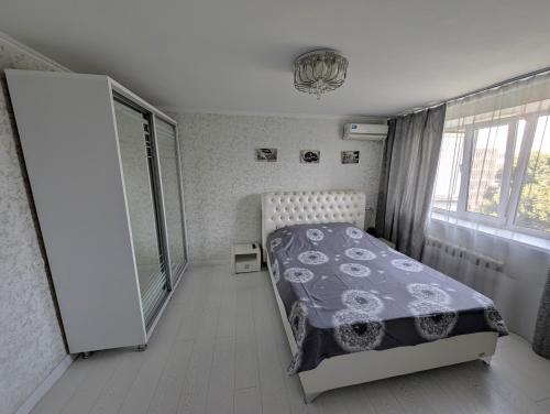 Black & White Central Park Apartment, Chişinău