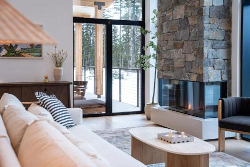 Entrada, Ghost Peak Chalet - Ski-In Access in Coquitlam (BC)