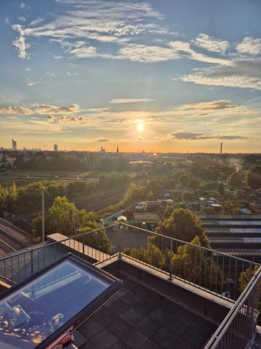 Big apartments, big bathrooms, single beds, perfect for groups, Leipzig (photo 2)