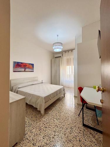 Guestroom, Old Lady - Apartment in Reggio Calabria