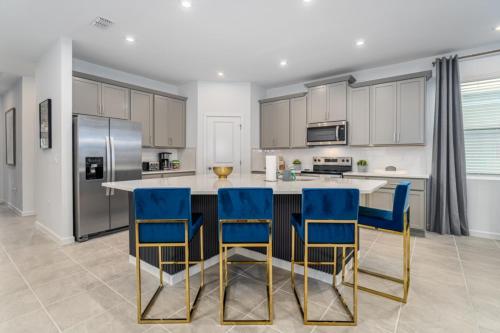 Solara Resort 6 Miles to Disney Private Pool, Game Room & Resort Access thumb 2