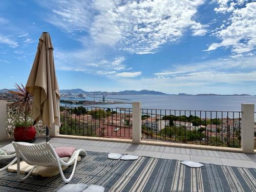 Superbe terrasse avec vue panoramique sur la mer, Marsella (foto 8)